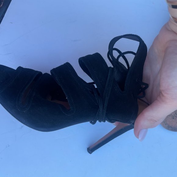 Aquazzura Firenze Slone Peep Toe Bootie Black Suede Sz 35 Slit-Front Lace - Picture 11 of 11